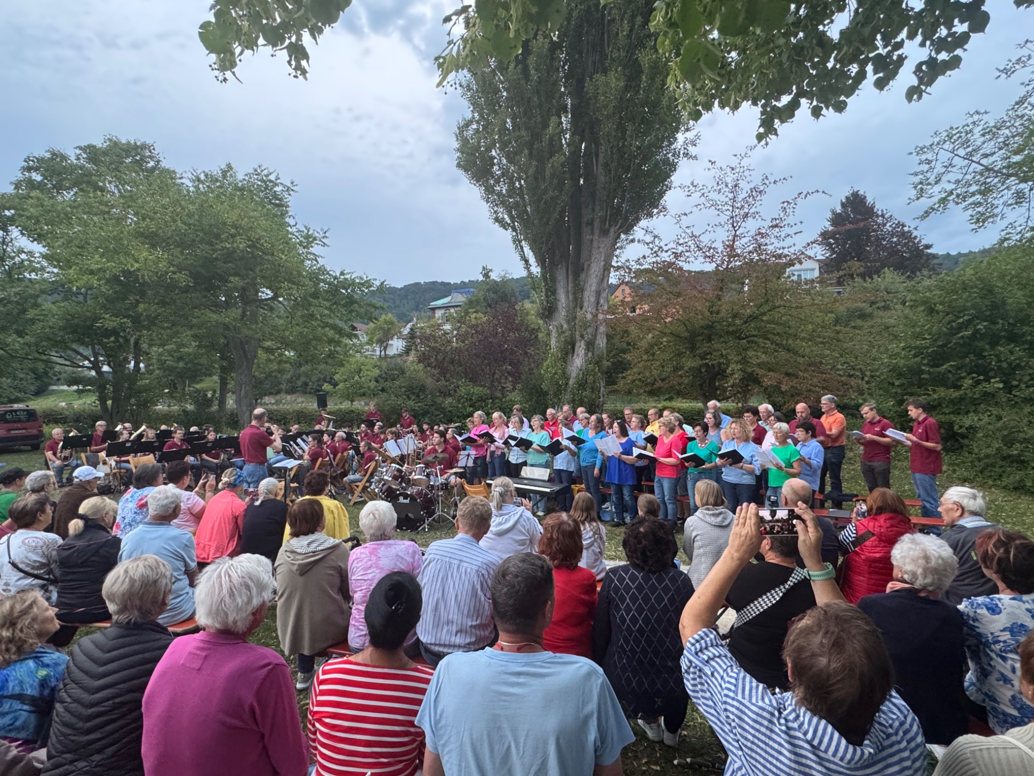 08-2025-konzert-im-freien